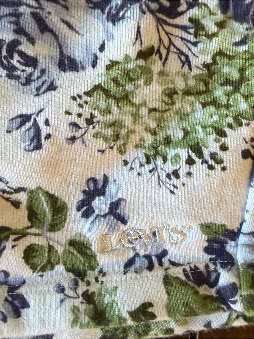 Levi’s Floral High Rise Sweat Shorts Blue Green Roses Pull On Size M - Picture 3 of 7